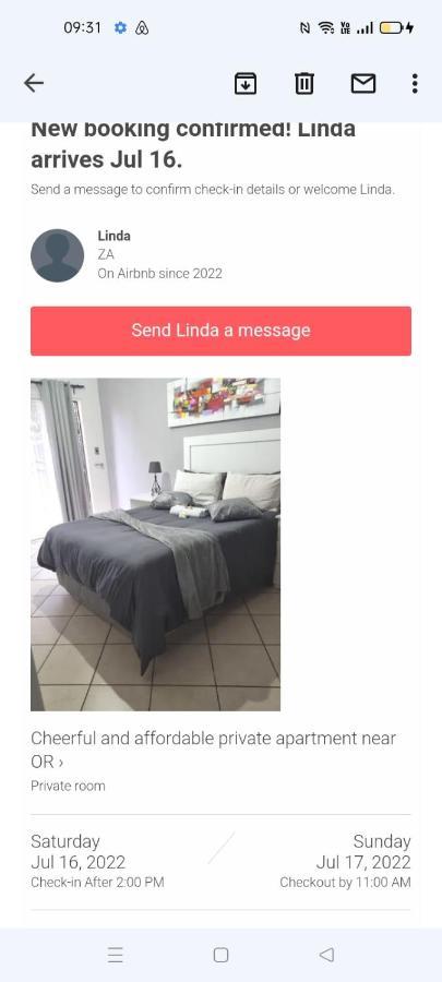 Stay At Home Airport Lodge Kempton Park Bagian luar foto