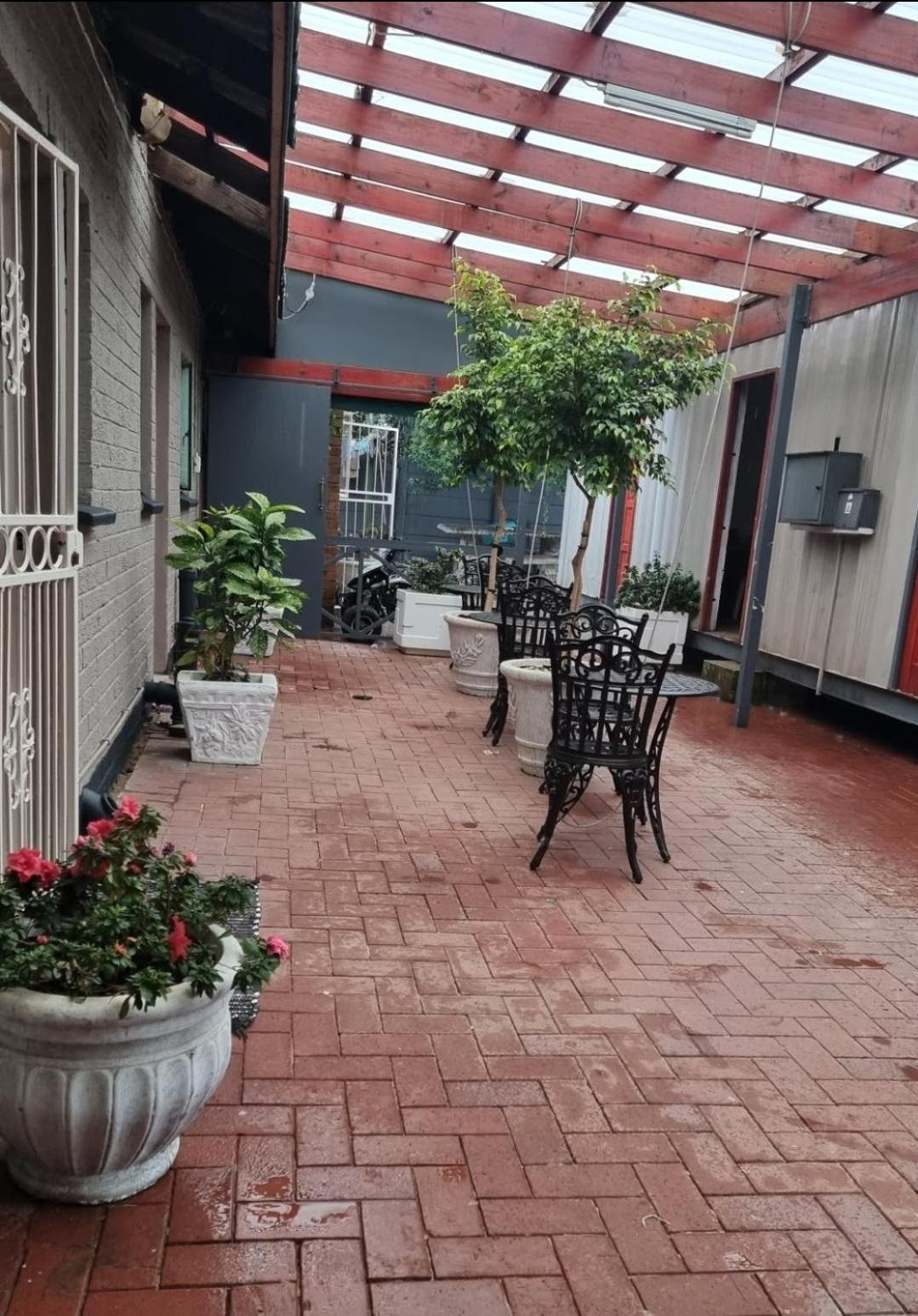 Stay At Home Airport Lodge Kempton Park Bagian luar foto