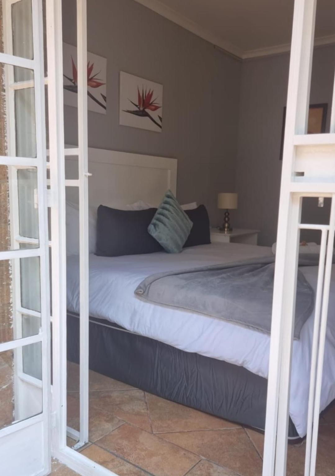 Stay At Home Airport Lodge Kempton Park Ruang foto